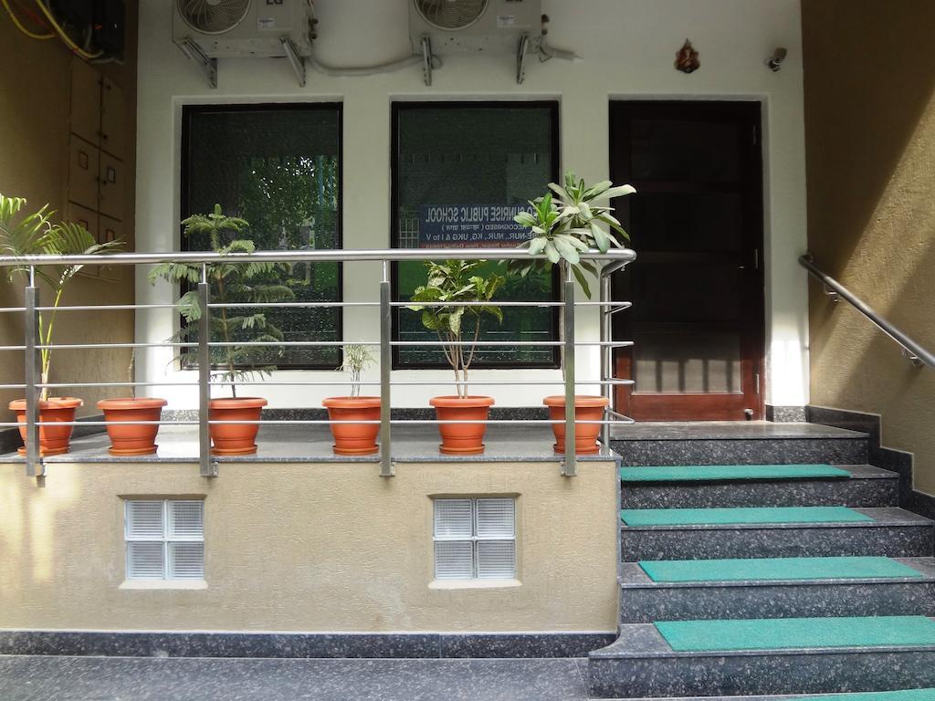 Rr Residency Hotel Delhi  Ngoại thất bức ảnh
