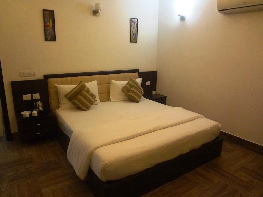 Rr Residency Hotel Delhi  Ngoại thất bức ảnh